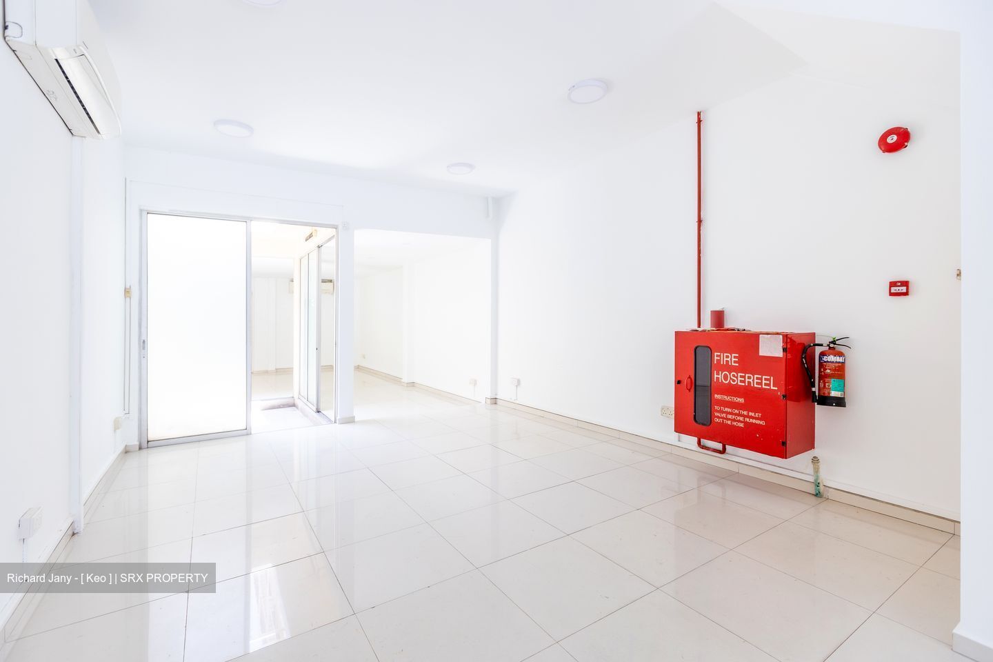 North Bridge Road (D7), Shop House #480653731